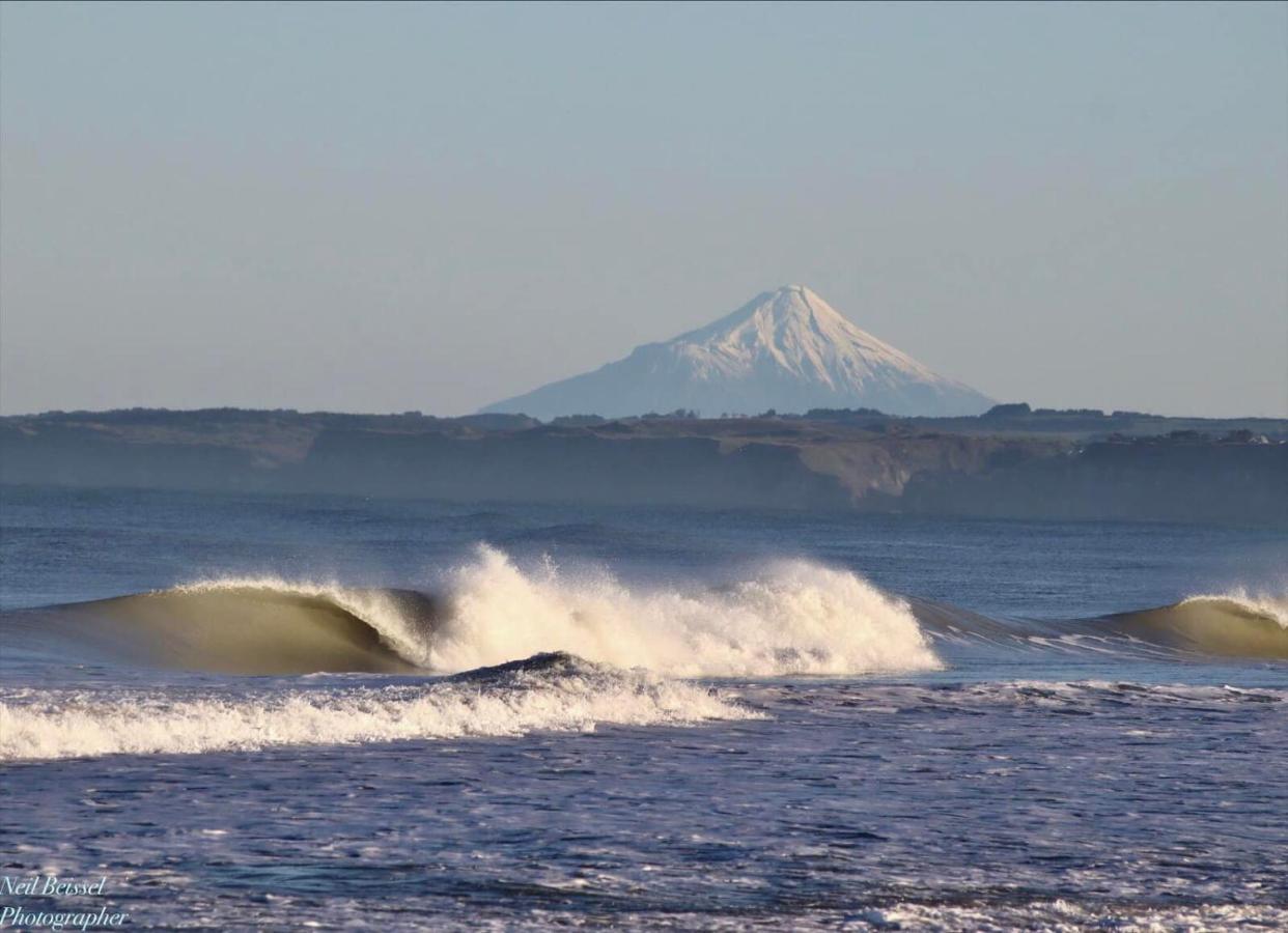 Le Riva Bed And Breakfast By The Beach ワンガヌイ エクステリア 写真