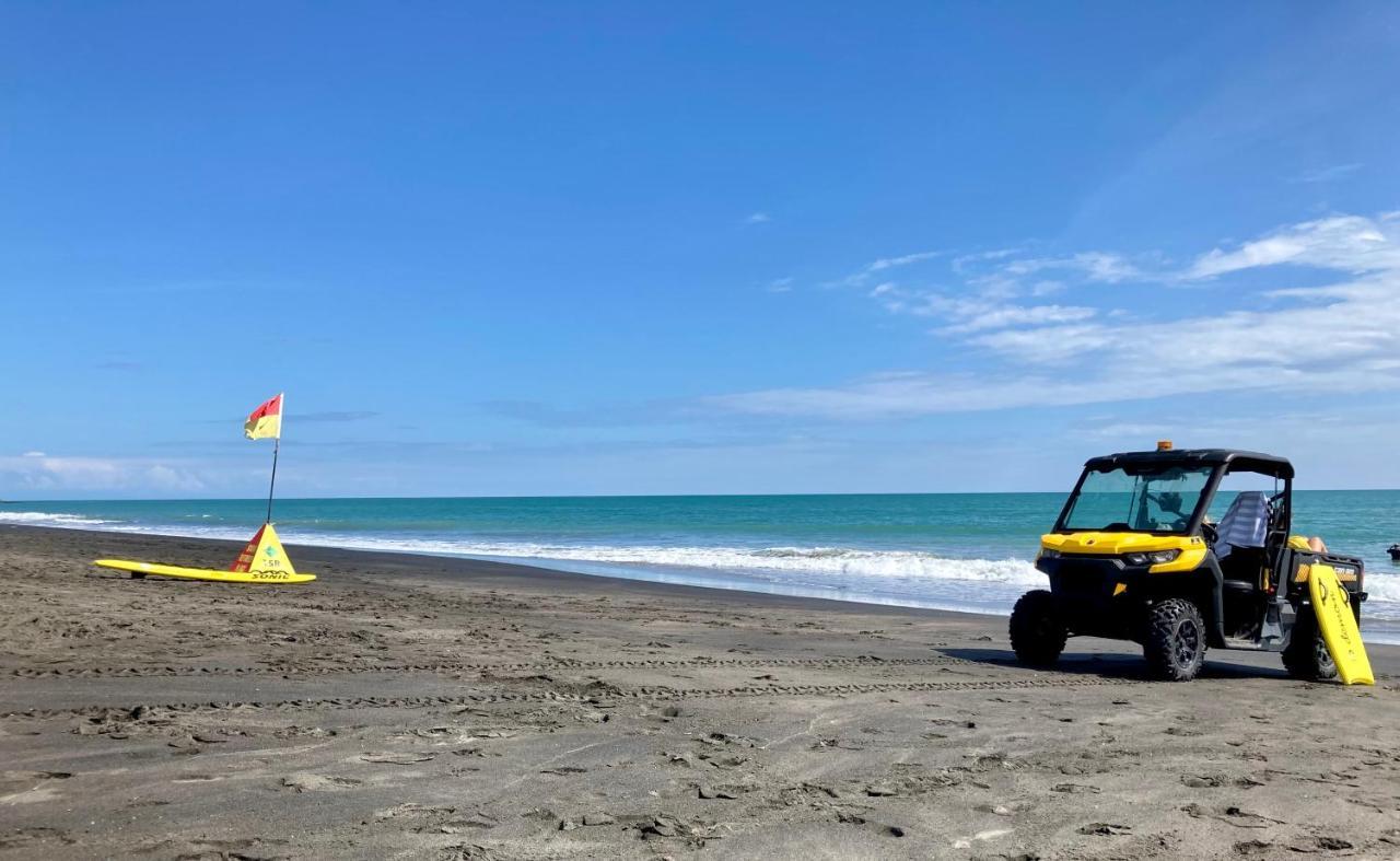 Le Riva Bed And Breakfast By The Beach ワンガヌイ エクステリア 写真