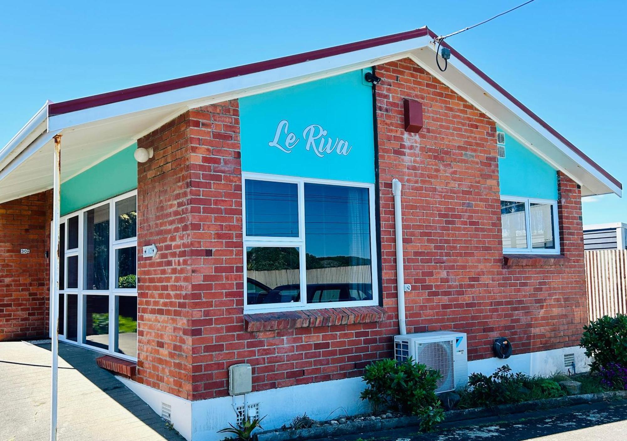 Le Riva Bed And Breakfast By The Beach ワンガヌイ エクステリア 写真