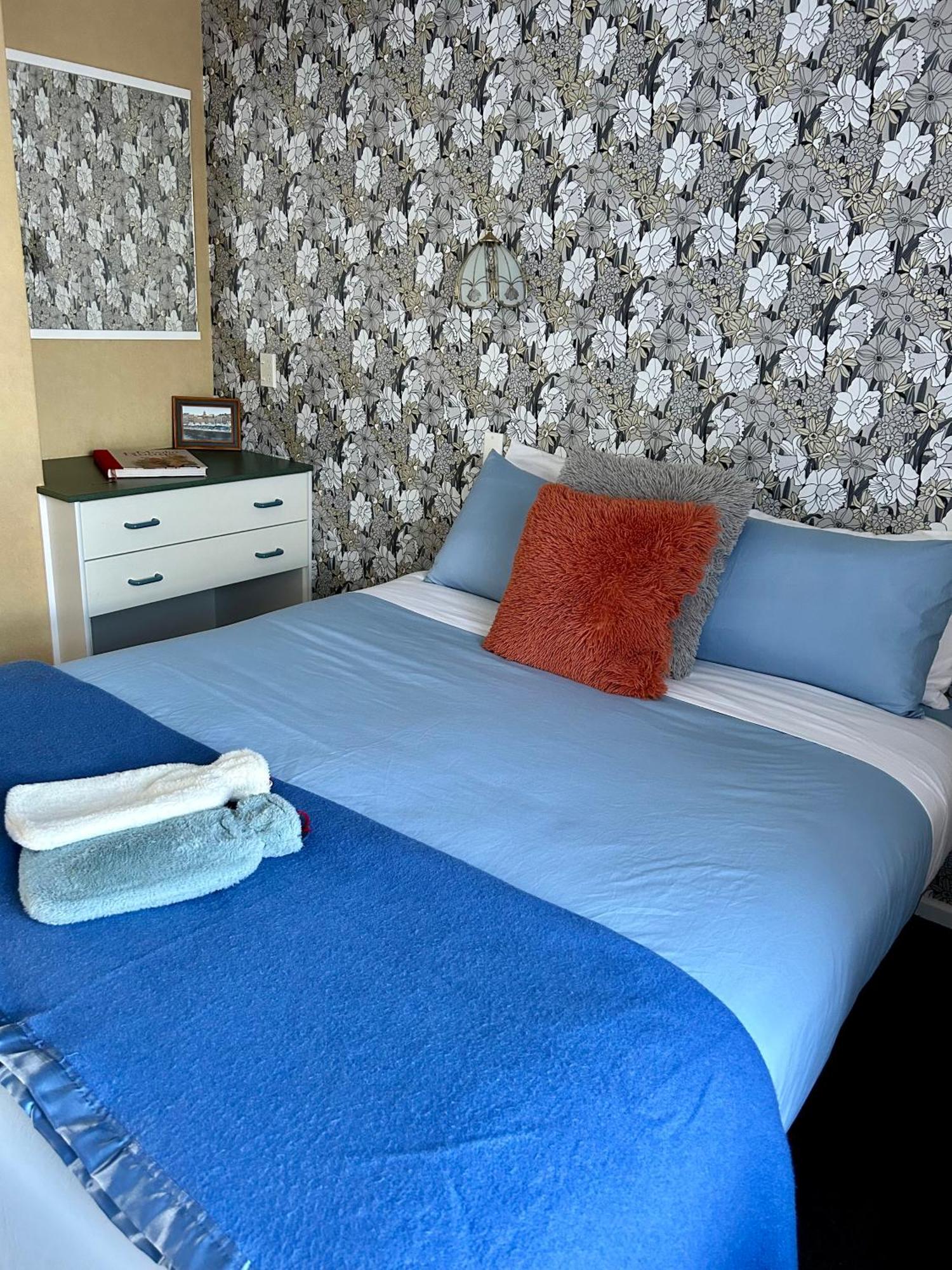Le Riva Bed And Breakfast By The Beach ワンガヌイ エクステリア 写真